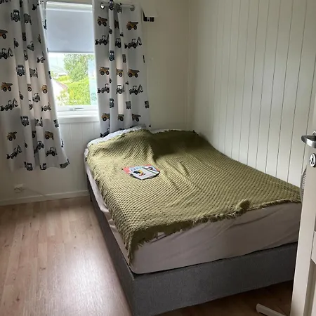 Cozy In The Heart Of Botnhamn Feriehus